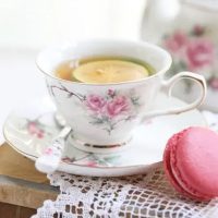 Service à thé Anglais en Porcelaine avec Fleurs Camélias - vue 3