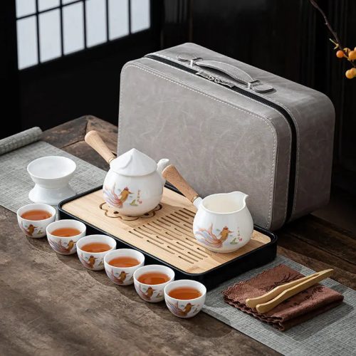 service-a-the-chinois-en-porcelaine-blanche-motifs-poissons-elegants-105814118 Service à thé Chinois en Porcelaine Blanche motifs poissons élégants