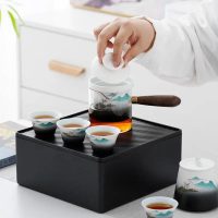 service-a-the-japonais-transportable-en-ceramique-motifs-montagnes-106017399 Service à thé japonais transportable en céramique motifs montagnes