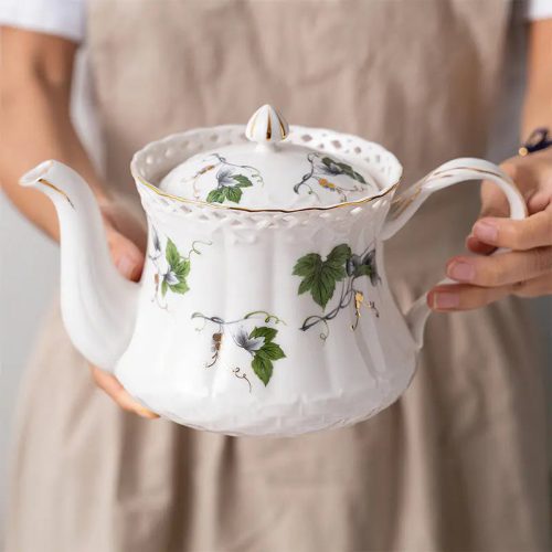 theiere-anglaise-blanche-en-relief-porcelaine-850ml-1665513846 Théière Anglaise Blanche en Relief Porcelaine 850ML