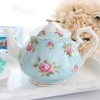 Théière Anglaise Bleue à Points en Porcelaine 1L