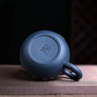 Théière Chinoise Yixing Bleue à Fleurs en Argile 230ML - vue 3