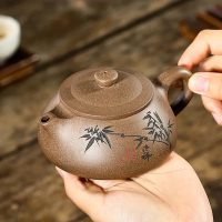 Théière Chinoise Yixing Marron Motif Bambou en Argile 230ML