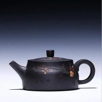 Théière Chinoise Yixing Noire à Fleurs en Argile 200ML