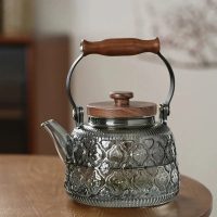 Théière en Verre et Bois Grise Transparente Embossée 900ml