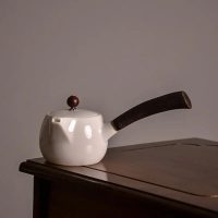 theiere-japonaise-en-ceramique-blanche-kyusu-200ml-1686931421465 Théière Japonaise en Céramique Blanche Kyusu 200ml