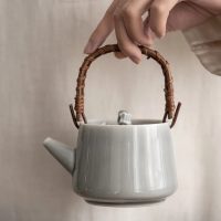 Théière Japonaise Haute en Porcelaine Grise 200ML - vue 2